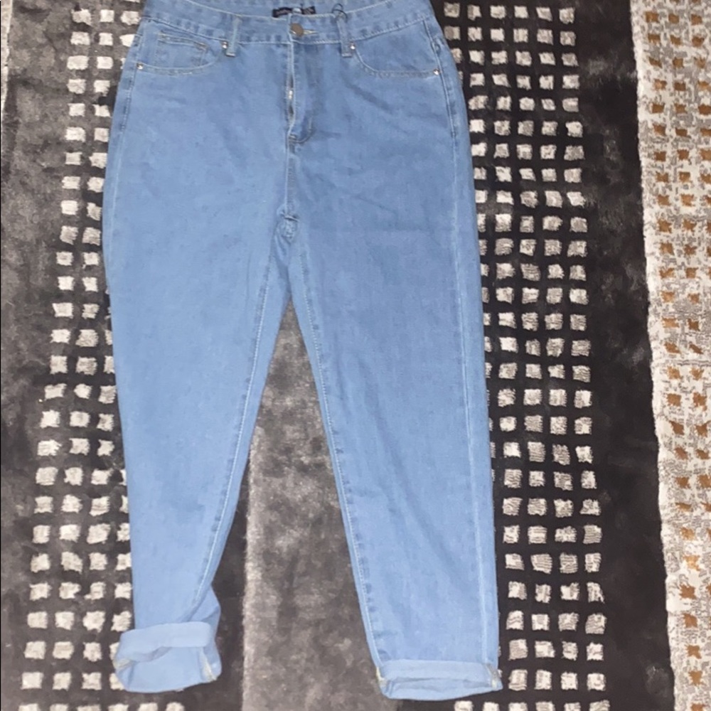 Mom Jeans(want gone)